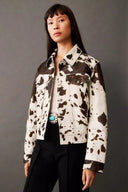 Veste style chemise en fausse fourrure imprimé vache