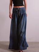 Weite Jeans mit plissiertem Bund und Bindeband