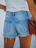 Vielseitige Slim-Fit Jeansshorts mit Rissen