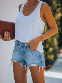 Vielseitige Slim-Fit Jeansshorts mit Rissen