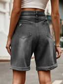 Distressed Denim-Bermuda-Shorts mit Umschlag