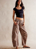 Jeans mit Leopardenmuster und geradem Bein