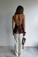 Top halter de cabedal cor de vinho com franjas