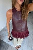 Top halter de cabedal cor de vinho com franjas