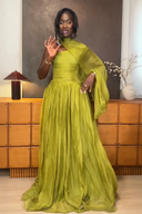 One-Shoulder-Maxikleid mit Drapierung und Falten