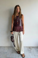 Top halter de cabedal cor de vinho com franjas