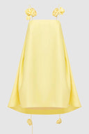 Vestito corto giallo a fiori 3D a vestibilità ampia