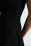 Rochie maxi neagră minimalistă fără mâneci