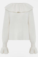 Pullover in warmem Ton mit Rüschen