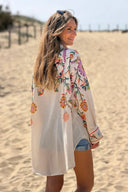 Camisa bege oversized com botões