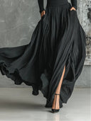 Conjunto de camiseta de cuello alto ajustada negra de moda y falda plisada