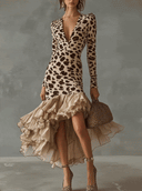 Abito midi asimmetrico con balze e stampa leopardata