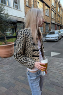Romy-jakke med sneleopardmønster