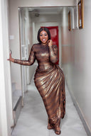 Flüssiges Bronze Asymmetrisches Maxikleid mit Schleppe